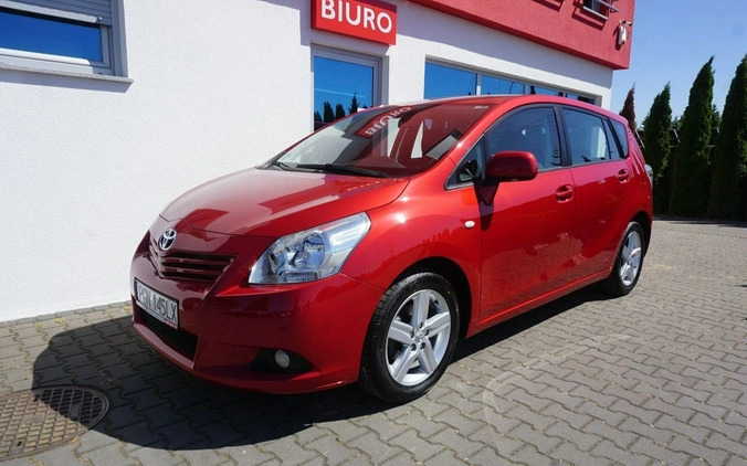 Toyota Verso cena 35900 przebieg: 80660, rok produkcji 2010 z Gniezno małe 667